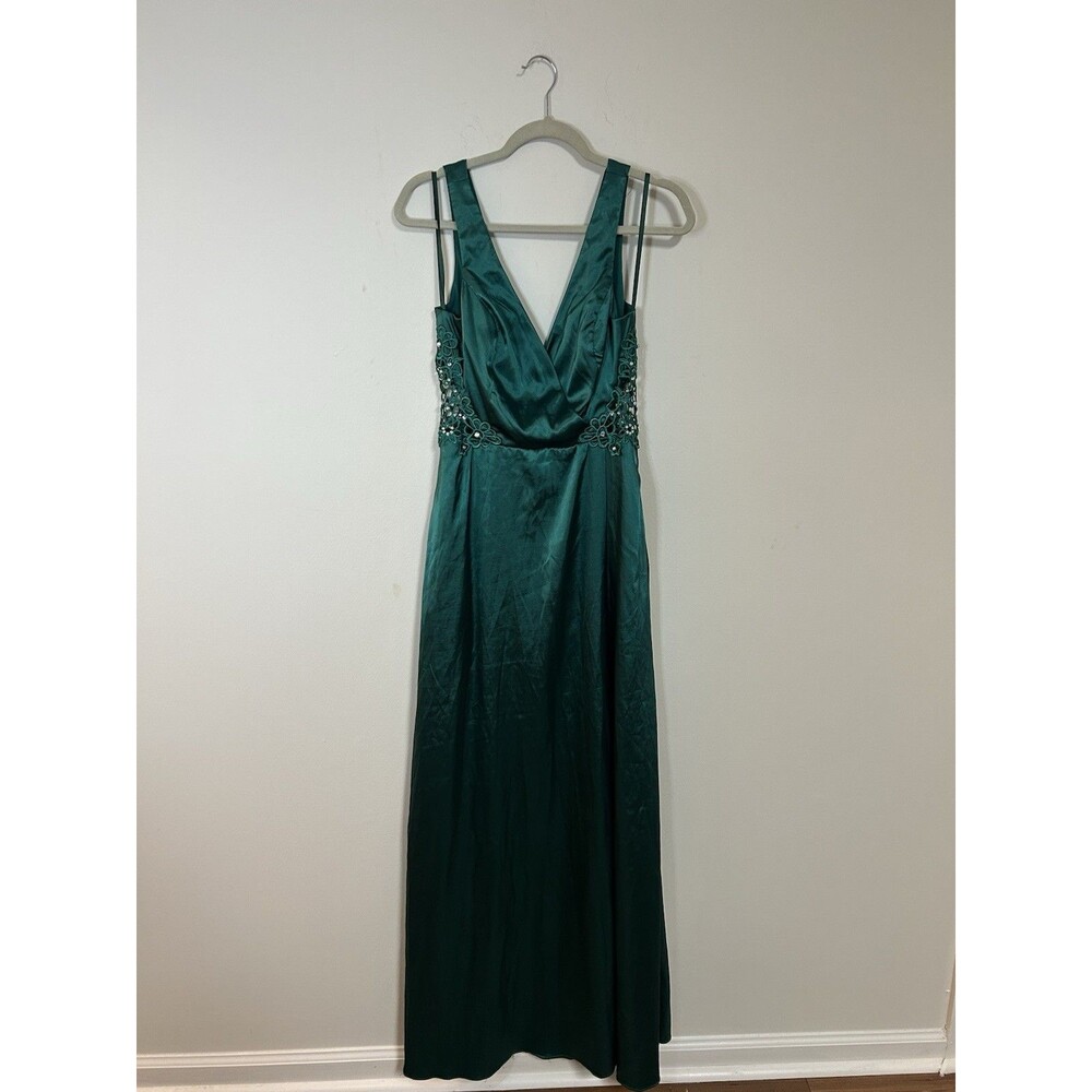 City Vibe Emerald Green Formal Maxi Dress Size 9 Beaded Evening Gown
